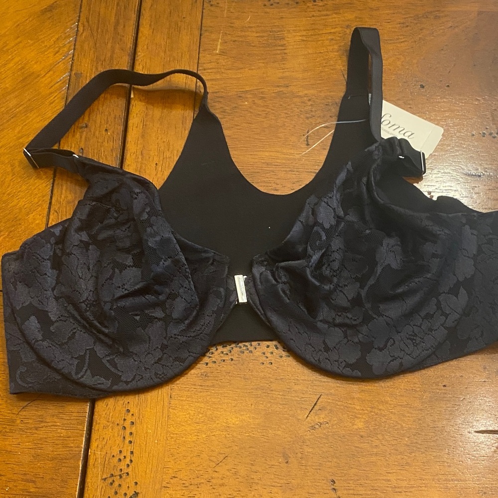 Soma NWT Vanishing Back Black Lace Bra Size 38C